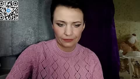 hotmamaqueen234 online show from April 7, 7:16 pm