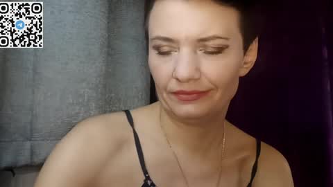 hotmamaqueen234 online show from April 13, 7:14 pm