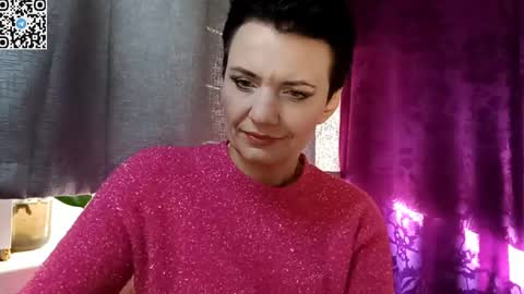 hotmamaqueen234 online show from April 15, 2:39 pm