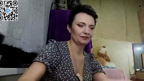 hotmamaqueen234 online show from March 23, 9:32 pm