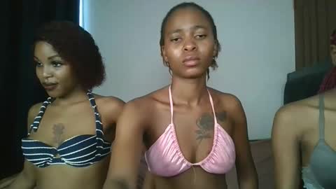 hottie_mistie online show from April 13, 9:21 am