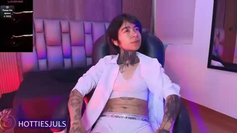 Juls online show from June 27, 7:20 pm