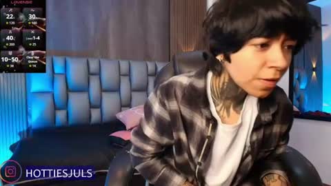 Juls online show from July 16, 7:29 pm