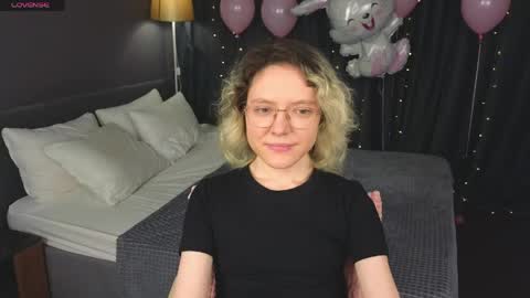 Kori online show from April 10, 5:46 am