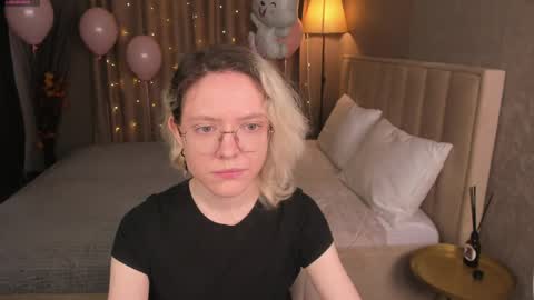 Kori online show from March 26, 5:42 am