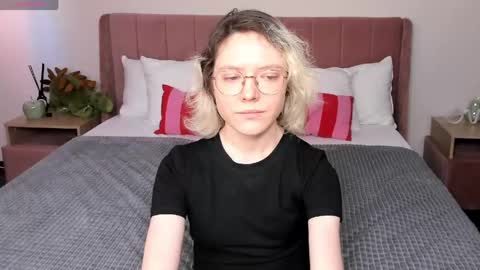 Kori online show from April 14, 3:50 am