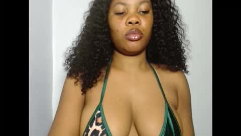 hotty_lora889 online show from October 10, 2:11 pm