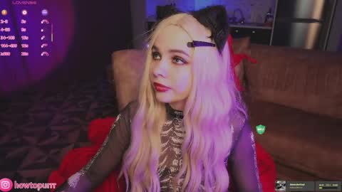 Mia online show from March 31, 5:46 pm