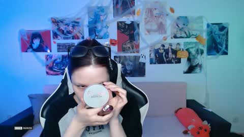 HugoMin online show from November 18, 7:09 am