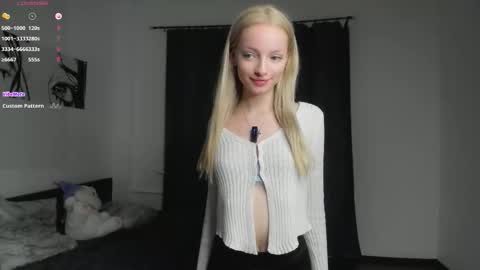 Kate online show from December 5, 3:24 pm