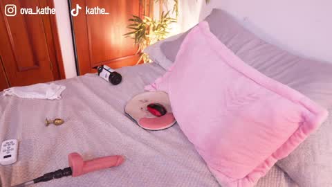 Lucy online show from April 16, 9:36 pm