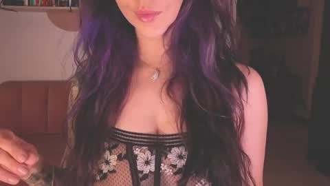 Lana Banana online show from April 9, 1:30 am