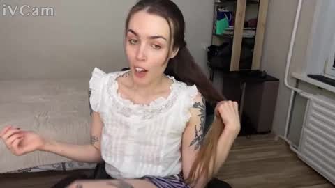 elisabeth online show from September 12, 3:08 pm