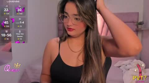 iam_lina online show from April 11, 11:25 am