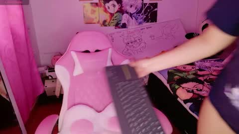 Zoe 3 online show from May 6, 9:19 pm