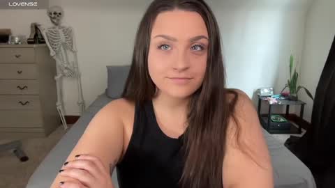 Crystal online show from February 19, 5:49 pm