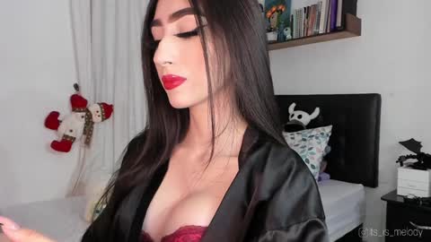 Mel  online show from December 12, 6:25 am