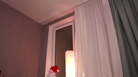 Snapshot of iamninamint chatting on December 30, 8:15 pm Nina  online show from December 30, 8:15 pm