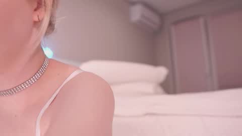 Snapshot of iamninamint chatting on September 28, 4:56 pm Nina  online show from September 28, 4:56 pm