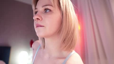 Snapshot of iamninamint chatting on January 6, 7:35 pm Nina  online show from January 6, 7:35 pm