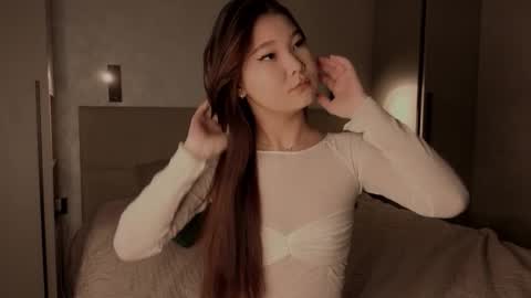 iamyuki_ online show from October 28, 1:00 am