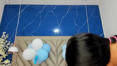 ibbie_ online show from September 23, 12:03 pm