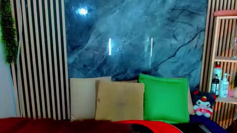 iisalombardi online show from January 7, 3:54 am