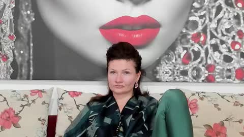 Snapshot of illegalbeauty87 chatting on October 15, 7:00 am Ingrid or more easier...Miss GoDDess Mistress online show from October 15, 7:00 am