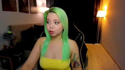 Roxy online show from February 15, 7:35 pm