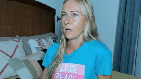 Christine -  online show from March 26, 11:34 am