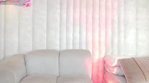 Helina online show from October 18, 12:19 pm