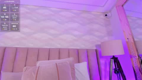 im_miadoll online show from April 7, 4:31 pm