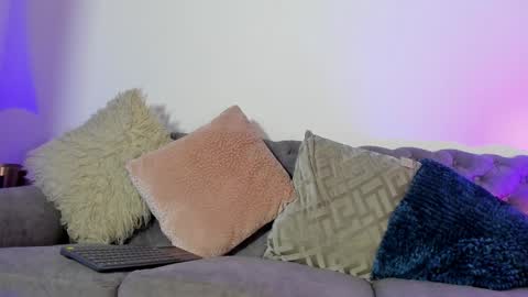 Salo online show from March 3, 9:32 pm