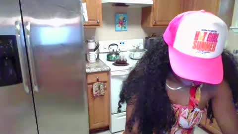 iman_love online show from September 15, 10:17 pm