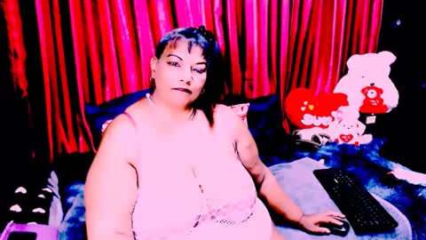 Snapshot of indian_rubyxx chatting on September 28, 7:19 pm indian_rubyxx online show from September 28, 7:19 pm