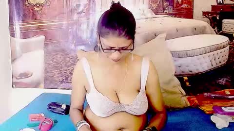 Femiez online show from April 15, 6:47 am