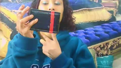 indiansexybutt4u2luv online show from July 6, 5:56 am