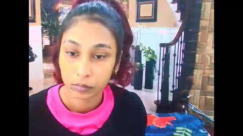indiansexybutt4u2luv online show from May 20, 5:59 am