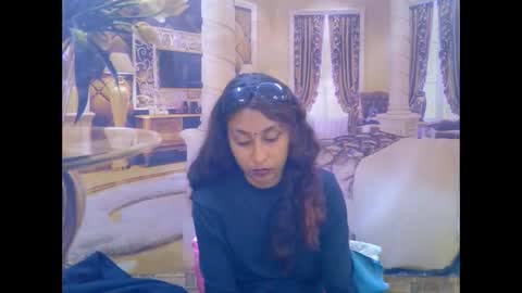 indiansexybutt4u2luv online show from March 13, 8:37 am