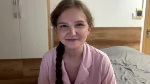 Viola online show from May 31, 6:42 pm