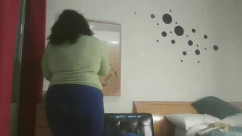 inna46_ online show from April 15, 7:14 pm