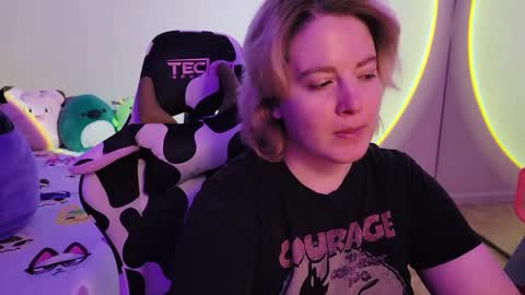 Faye online show from January 19, 9:01 am