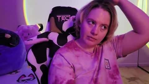 Faye online show from February 11, 8:26 am