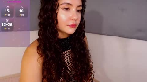Snapshot of iris_caprice chatting on December 19, 1:07 am Instagram iris caprice online show from December 19, 1:07 am