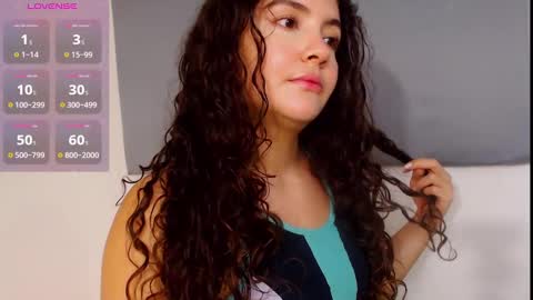 Snapshot of iris_caprice chatting on December 13, 2:32 am Instagram iris caprice online show from December 13, 2:32 am