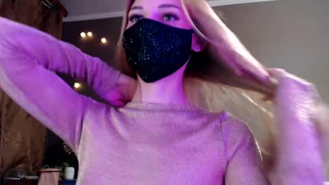 Lily online show from May 15, 5:48 pm