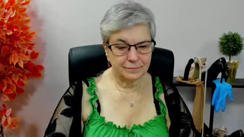 I R I S online show from November 7, 7:36 am