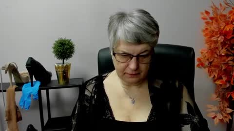 I R I S online show from March 4, 7:30 am