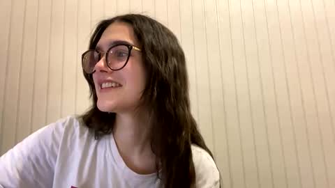 irisss31 online show from February 13, 8:24 pm