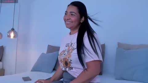 Irlys Naia online show from July 16, 9:41 pm